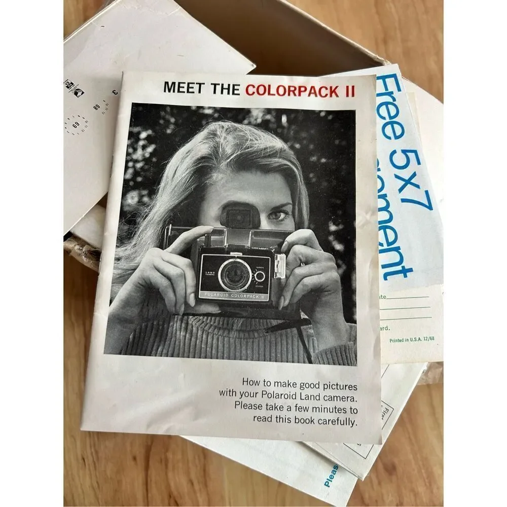 Vintage Polaroid Colorpack II with and instructions/brochure w box not tested